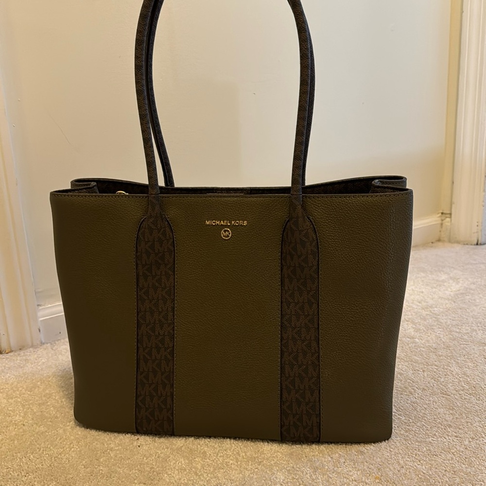 NWT Michael Kors bag